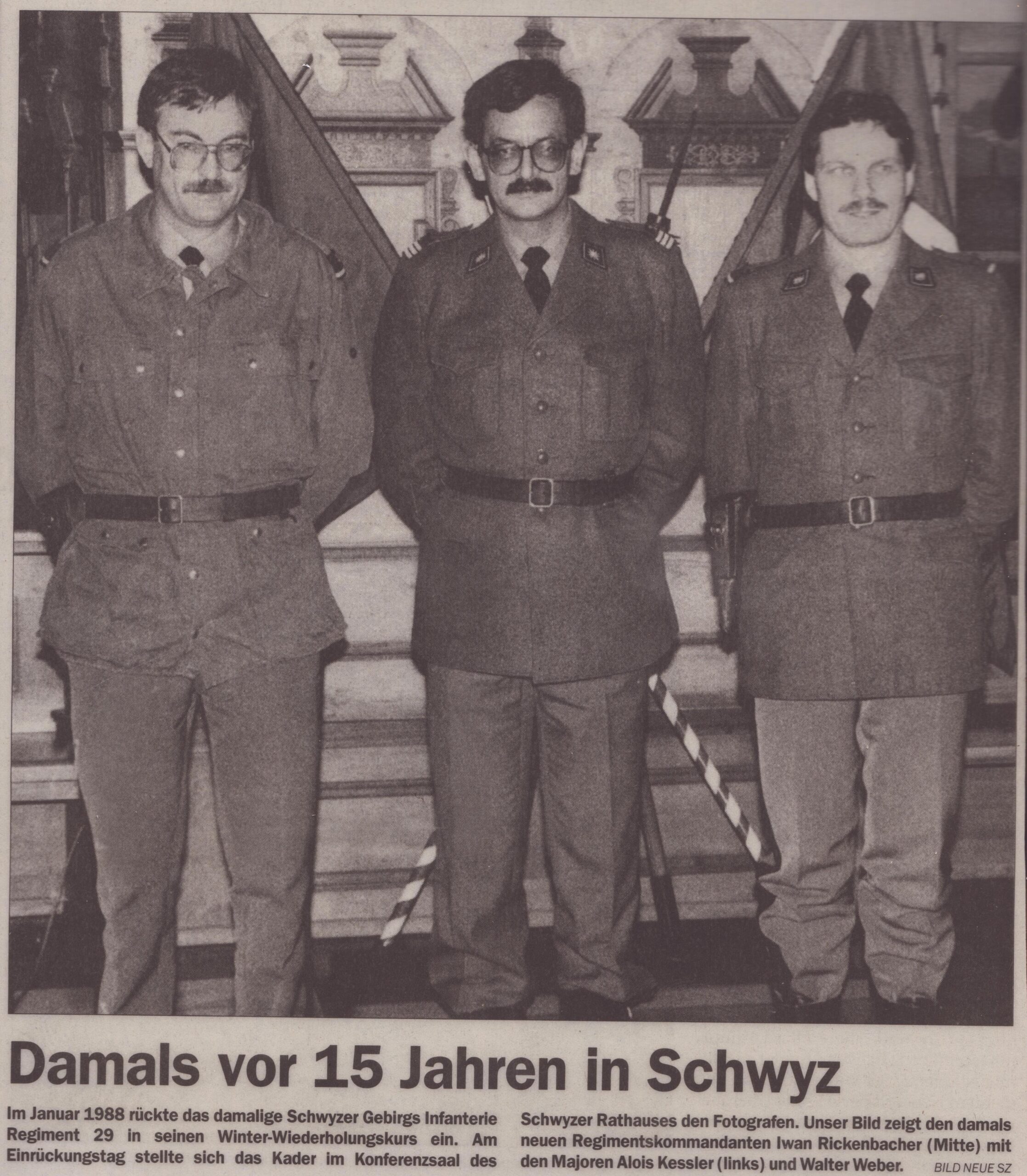 die Regimentskommandanten
Schwyzer Zeitung, 2003, Ze31