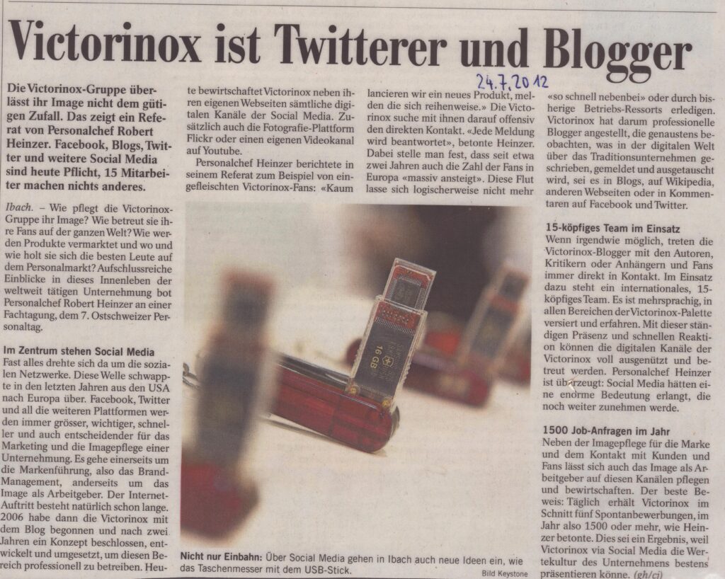 Social Media mit Vx
gh/cj Clavadetscher, Bote der Urschweiz, 2012, ZeVic29