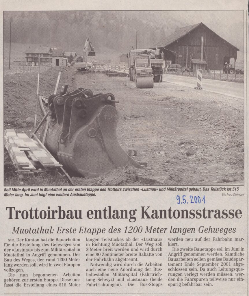 Trottoir Muotathal
Franz Steinegger, Bote der Urschweiz, 2001, Ze307