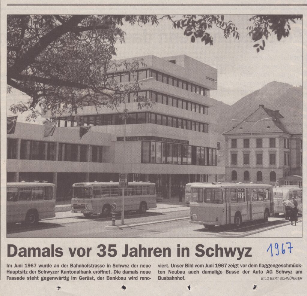 Busbahnhof
Bert Schnüriger, Schwyzer Zeitung, 2002, Ze336