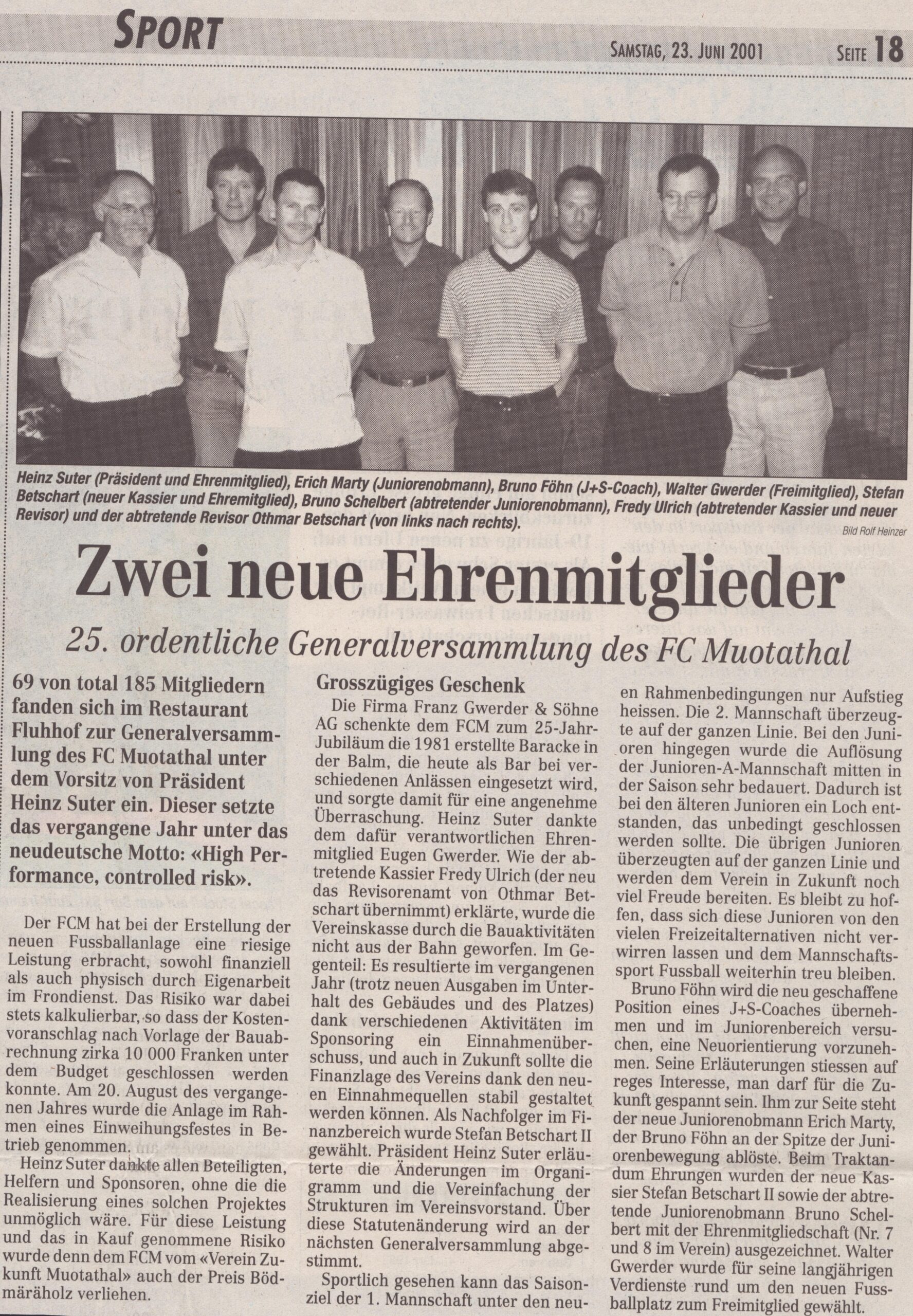 Generalversammlung
Rolf Heinzer, Bote der Urschweiz, 2001, Ze371